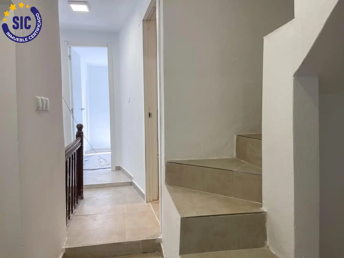 Houses for sale in Requena  with Balcony