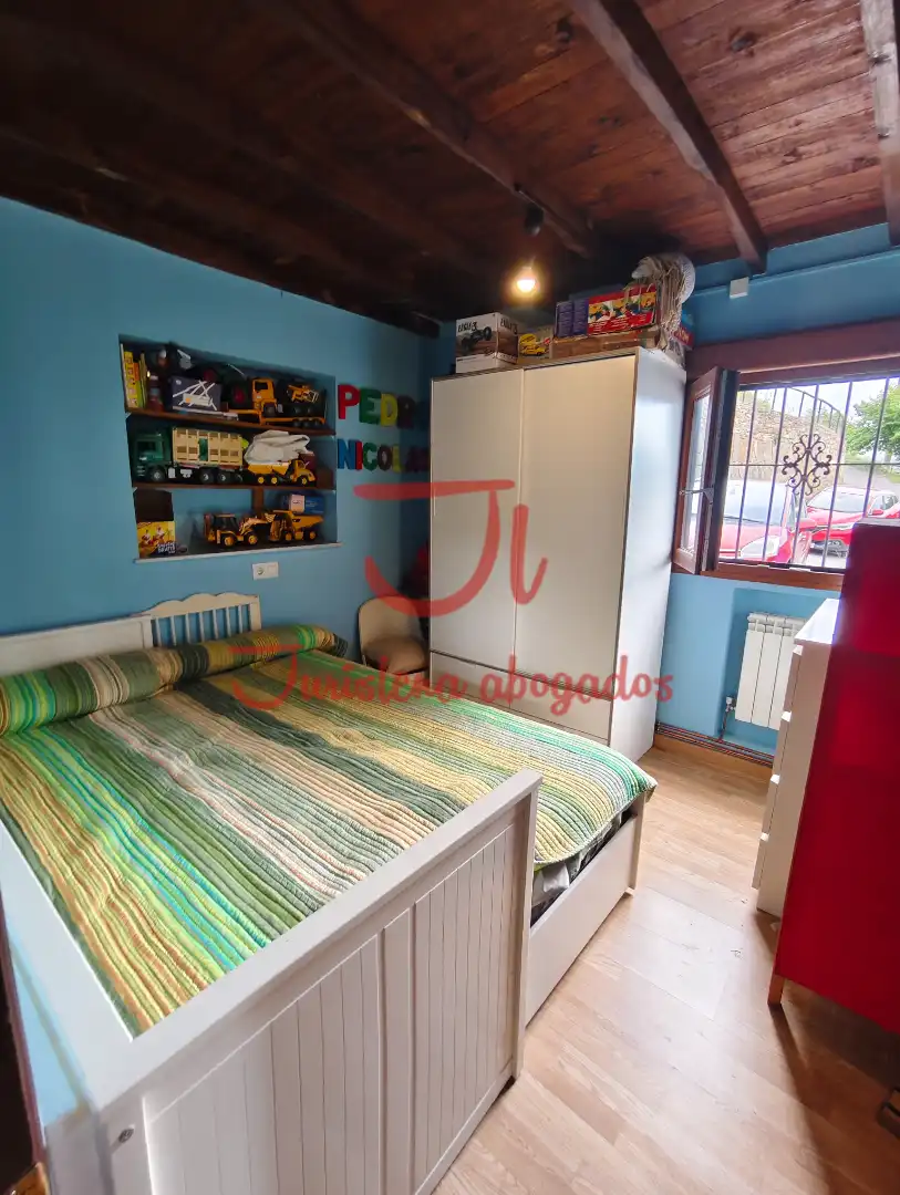 Casa adosada en venta en Quirós