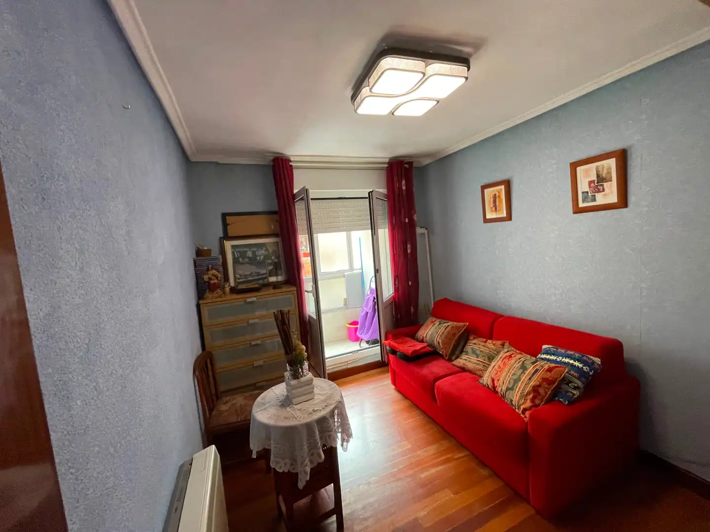 Sala de estar de Piso en venta en Barakaldo  con Calefacción, Parquet y Amueblado
