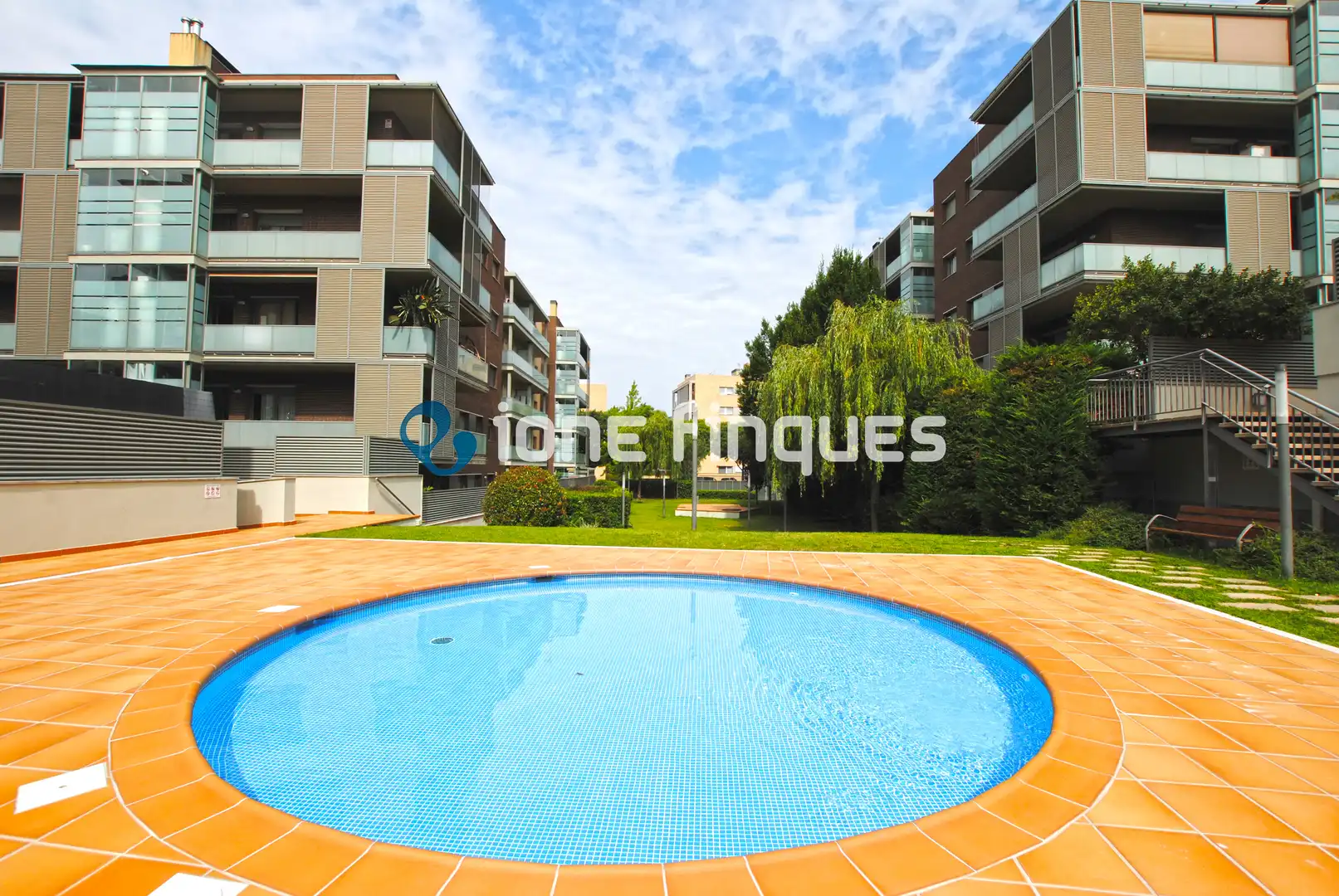 Schwimmbecken von Wohnung zum Verkauf in Sant Cugat del Vallès mit Heizung, Privatgarten und Terrasse