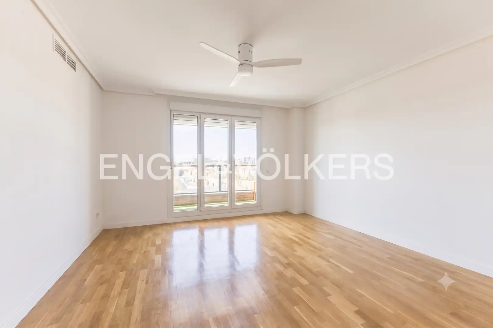 Sala de estar de Piso en venta en Madrid con Aire acondicionado, Calefacción y Parquet