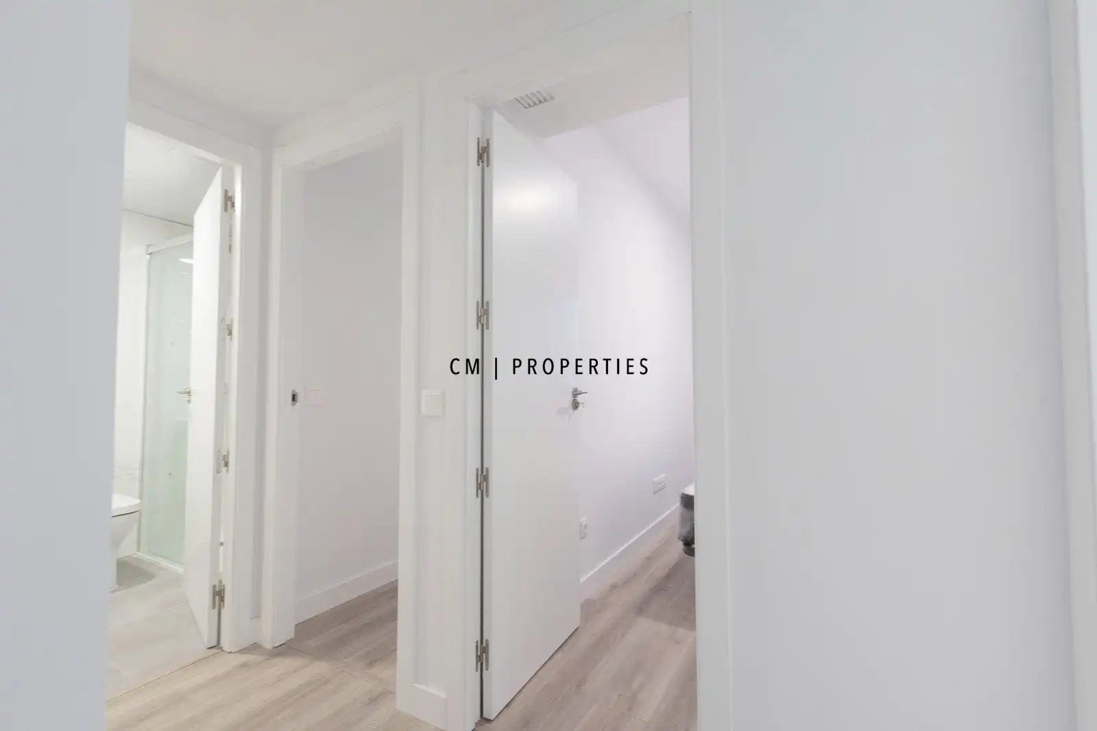 Flat for rent in Valencia  with Air Conditioner, Heating and Furnished