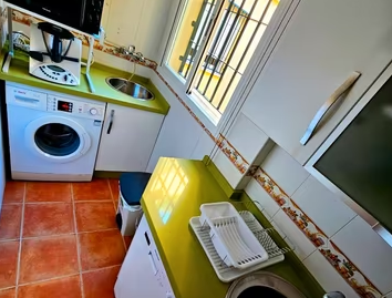 Foto 5 de Apartamento de alquiler en Santa Cristina - San Rafael, Málaga Capital