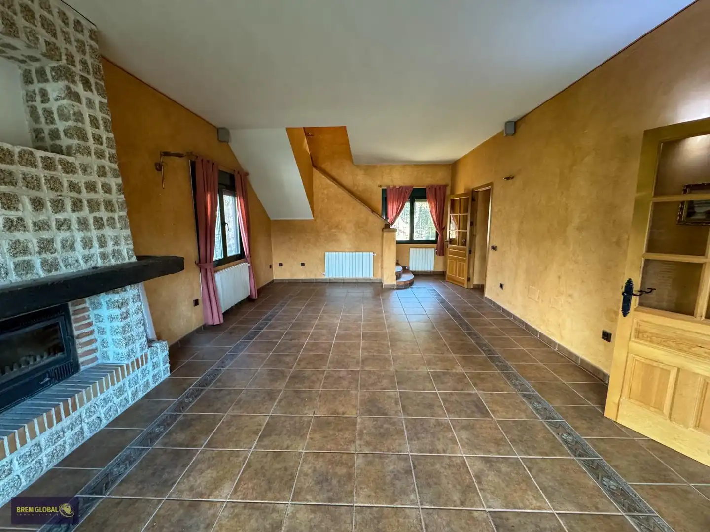 Houses for sale in Navalafuente  with Heating, Private garden and Storage room