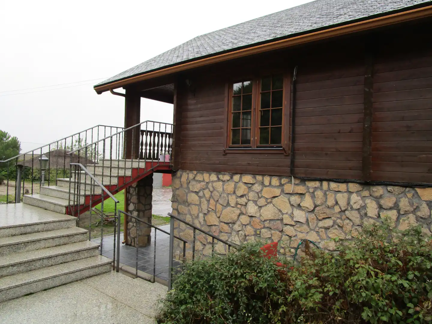 Vista exterior de Casa o xalet en venda en Valdemorillo amb Aire condicionat, Calefacció i Jardí privat