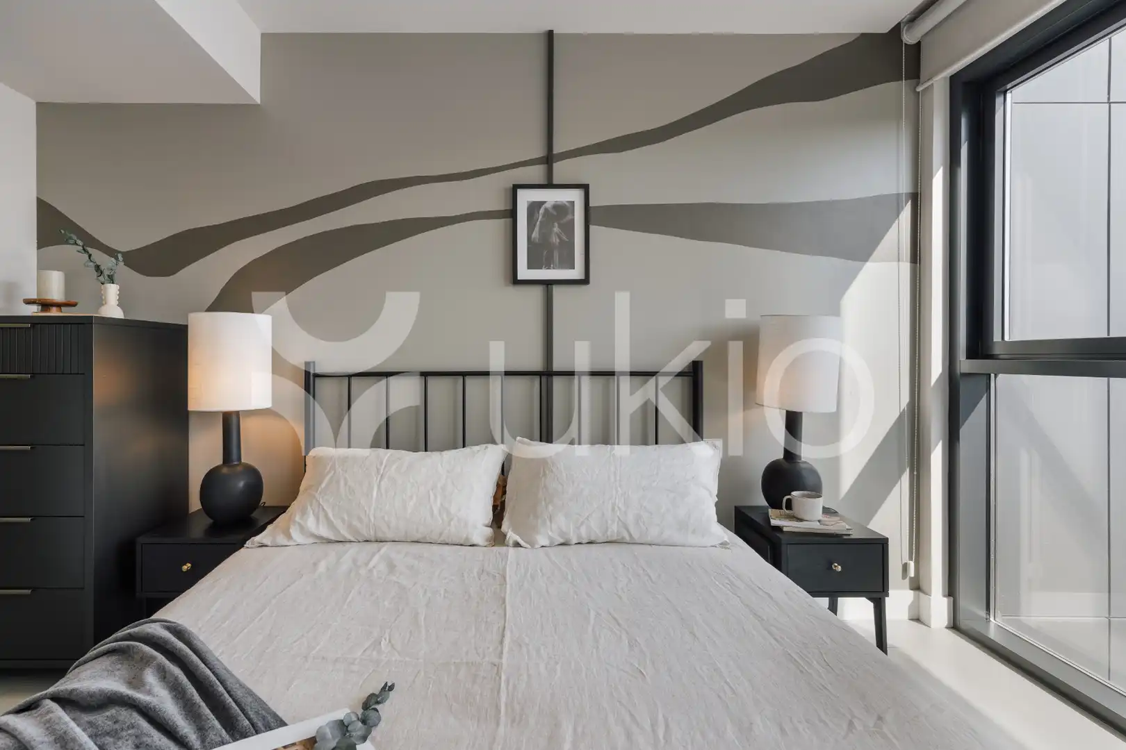 Dormitori de Apartament de lloguer en Madrid amb Aire condicionat, Calefacció i Moblat