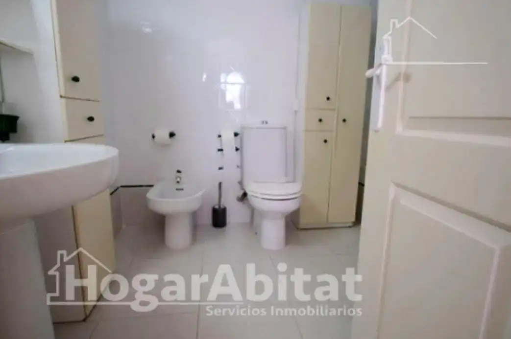 Baño de Piso en venta en Valencia con Aire acondicionado, Calefacción y Terraza
