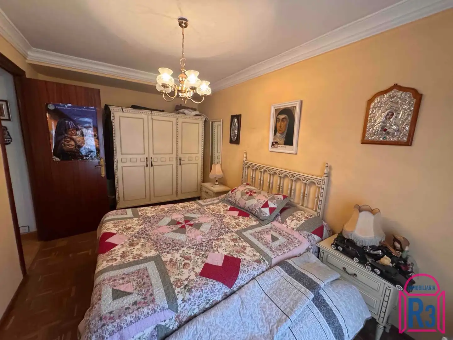 Dormitori de Pis en venda en León Capital  amb Calefacció i Terrassa