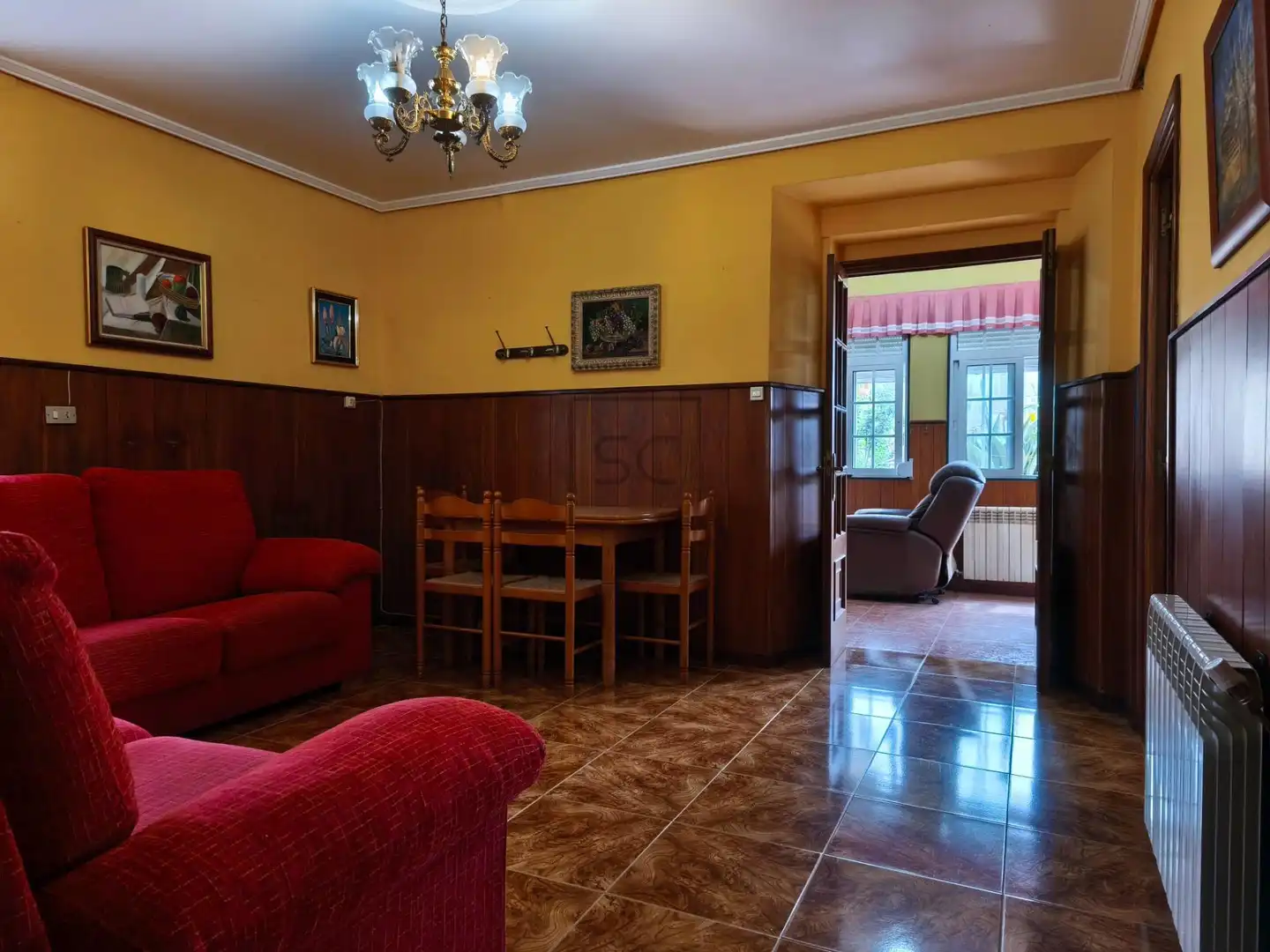 Sala d'estar de Casa o xalet en venda en Neda amb Calefacció, Jardí privat i Traster