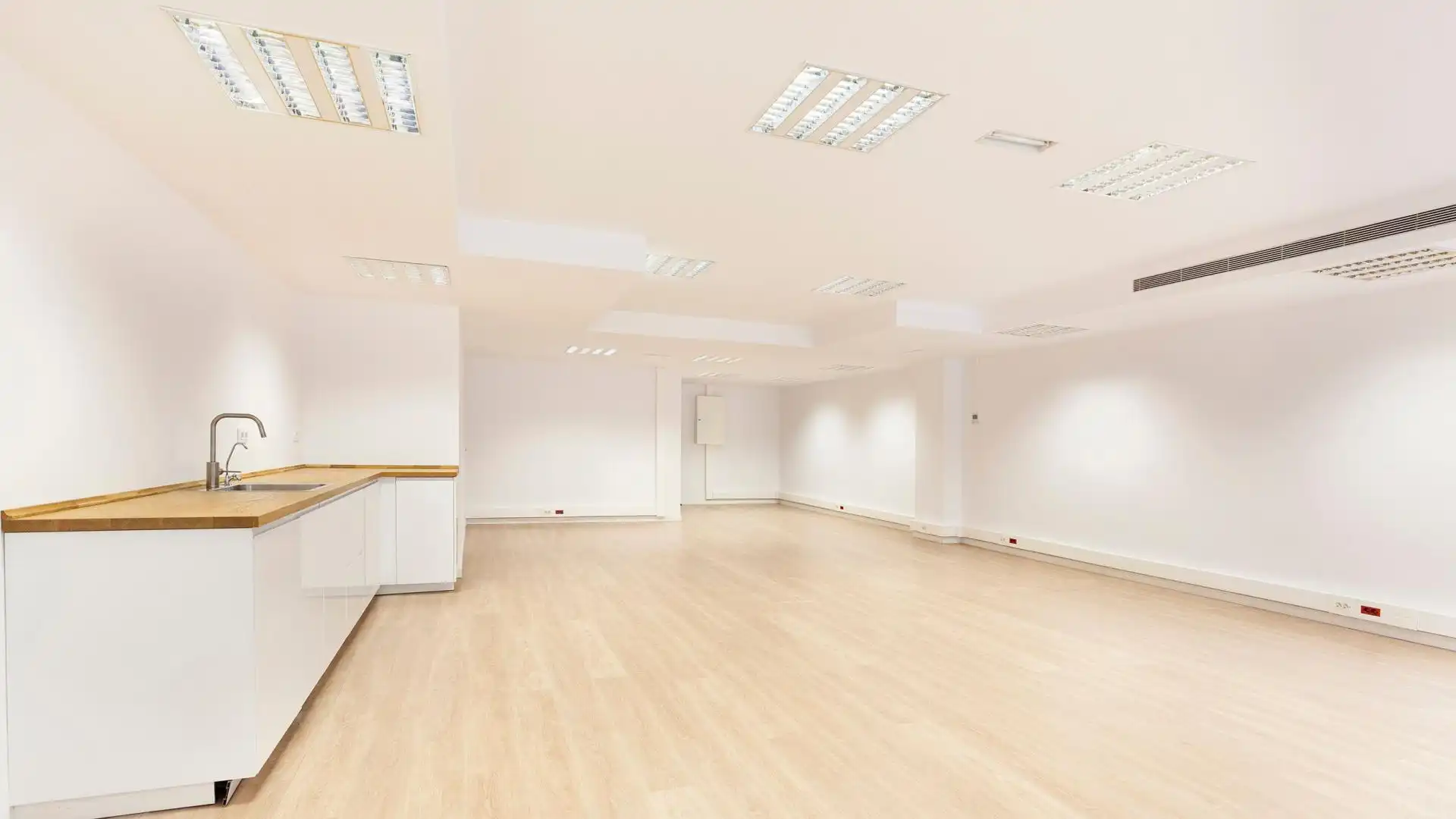 Office for rent in Barcelona  with Terrace
