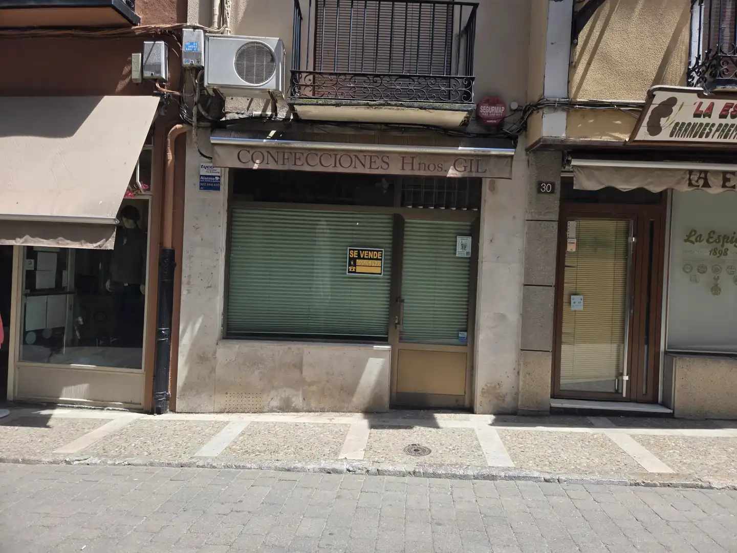 Local comercial en venta en Calle Lázaro Alonso 32
