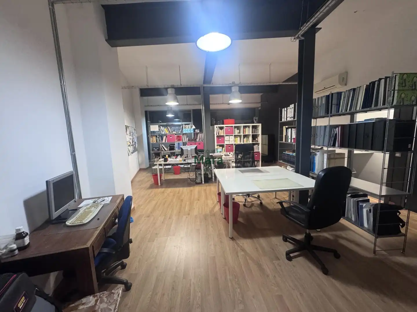Local comercial en venda a Vinyets - Molí Vell