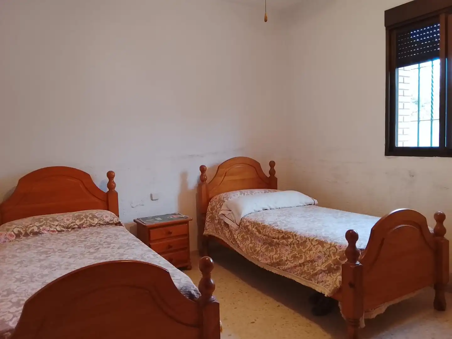 Dormitori de Finca rústica en venda en Córdoba amb Aire condicionat, Calefacció i Jardí privat