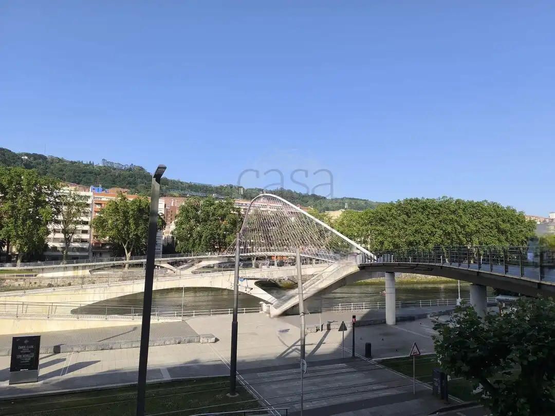 Vista exterior de Piso en venta en Bilbao  con Aire acondicionado, Calefacción y Trastero