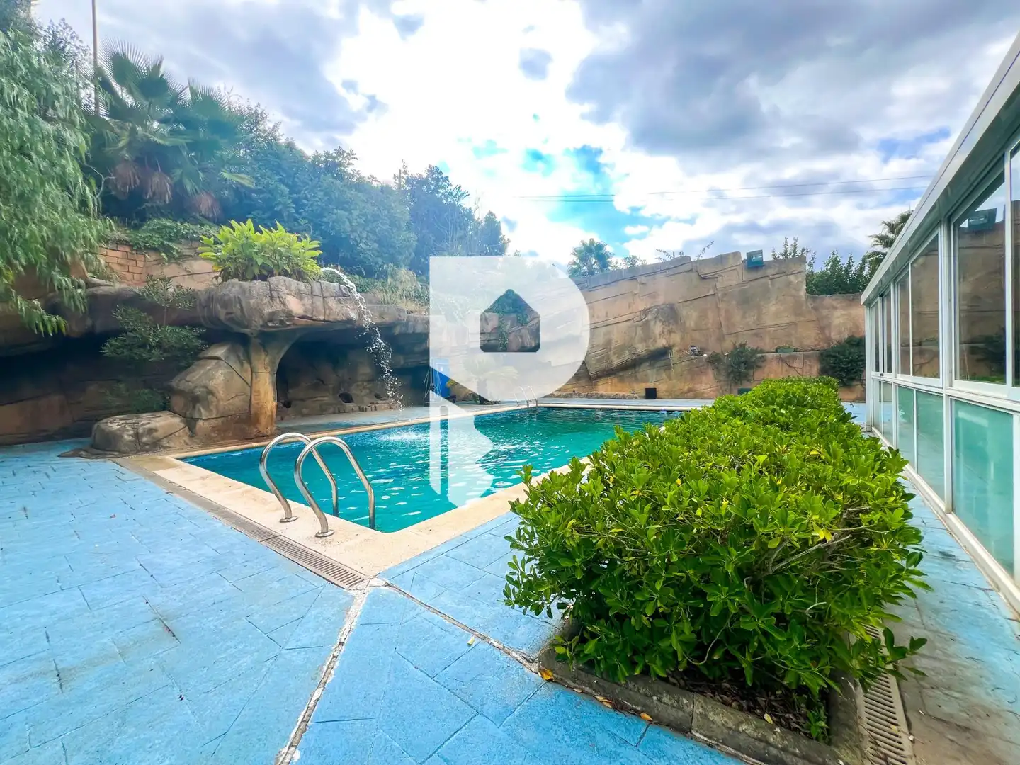 Piscina de Casa o chalet en venta en Cervelló con Aire acondicionado, Calefacción y Jardín privado