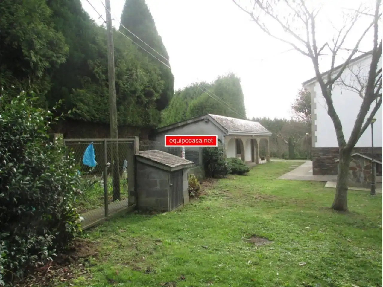 Vista exterior de Casa o xalet en venda en Lugo amb Calefacció, Jardí privat i Parquet