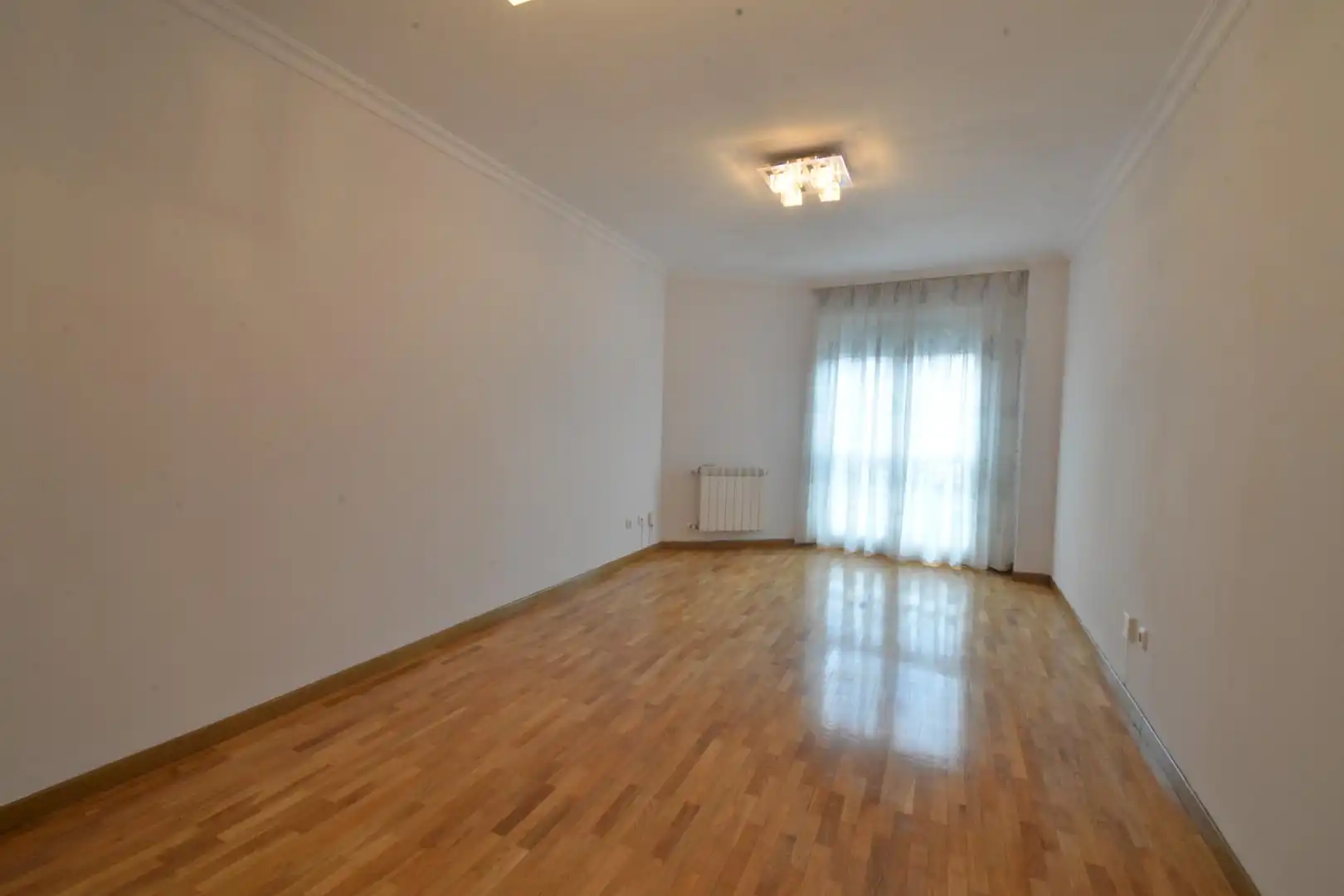 Sala de estar de Piso en venta en Oviedo  con Calefacción y Trastero