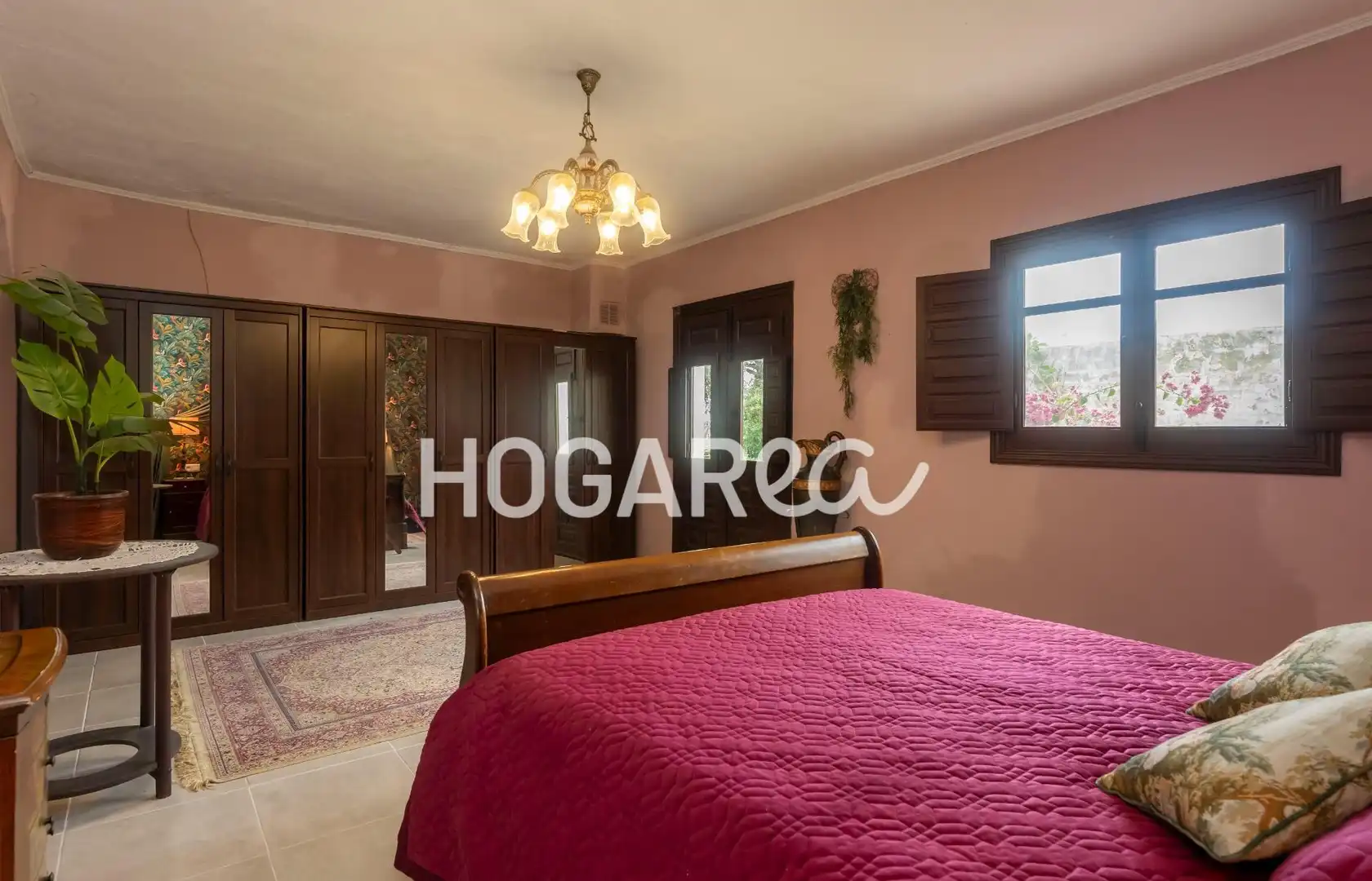 Habitación de Finca rústica en venta en Alcaucín con Jardín privado, Terraza y Piscina