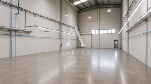 Foto 2 von Fabrikhallen zur Miete in Calle Granada, 31, Sant Andreu de la Barca, Barcelona