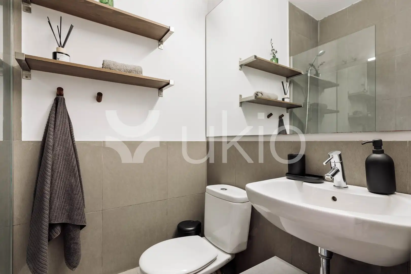 Apartamento con terraza en alquiler en Carrer de Casp, imagen 16