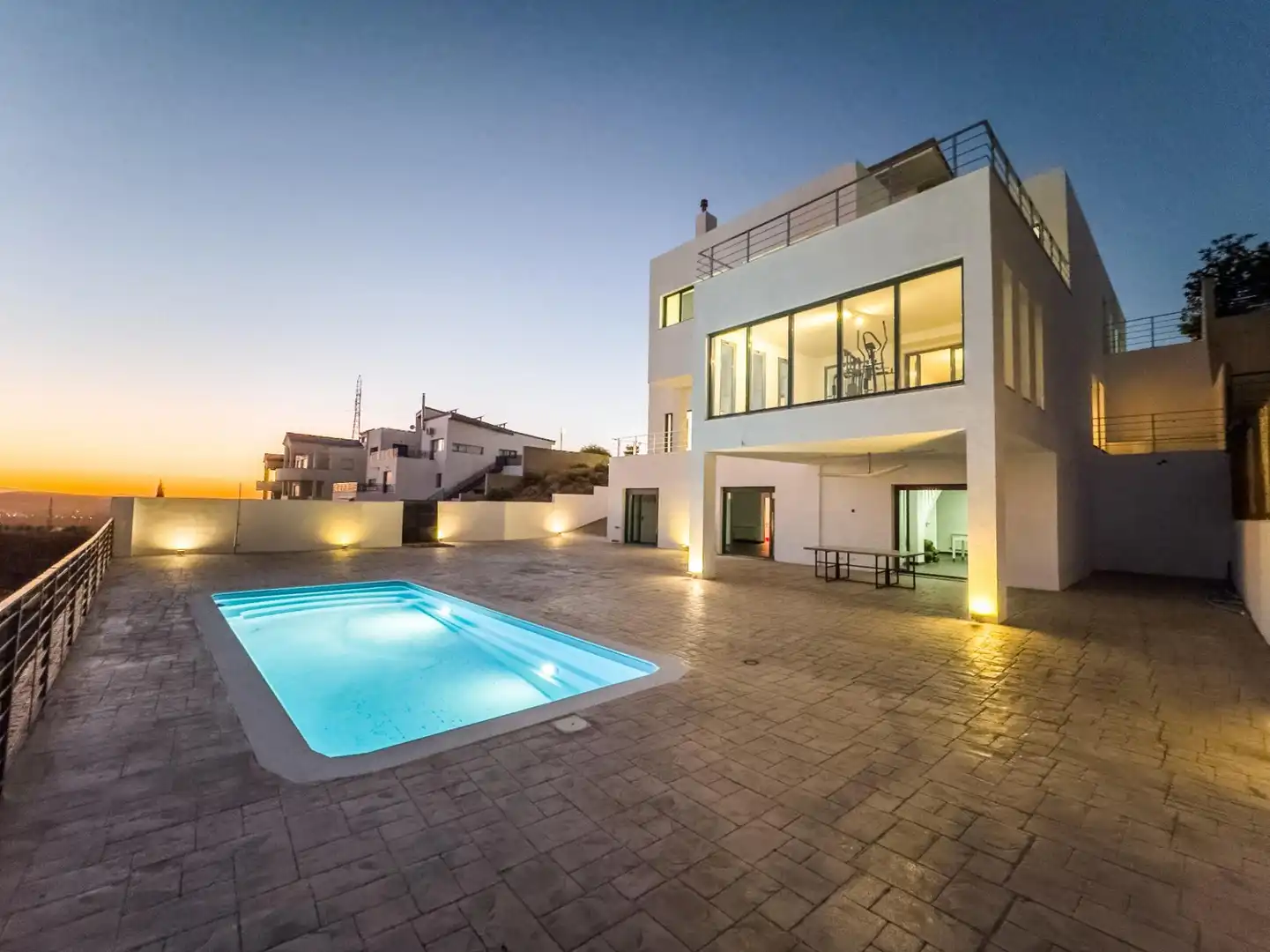Piscina de Casa o xalet en venda en La Zubia amb Aire condicionat, Calefacció i Jardí privat