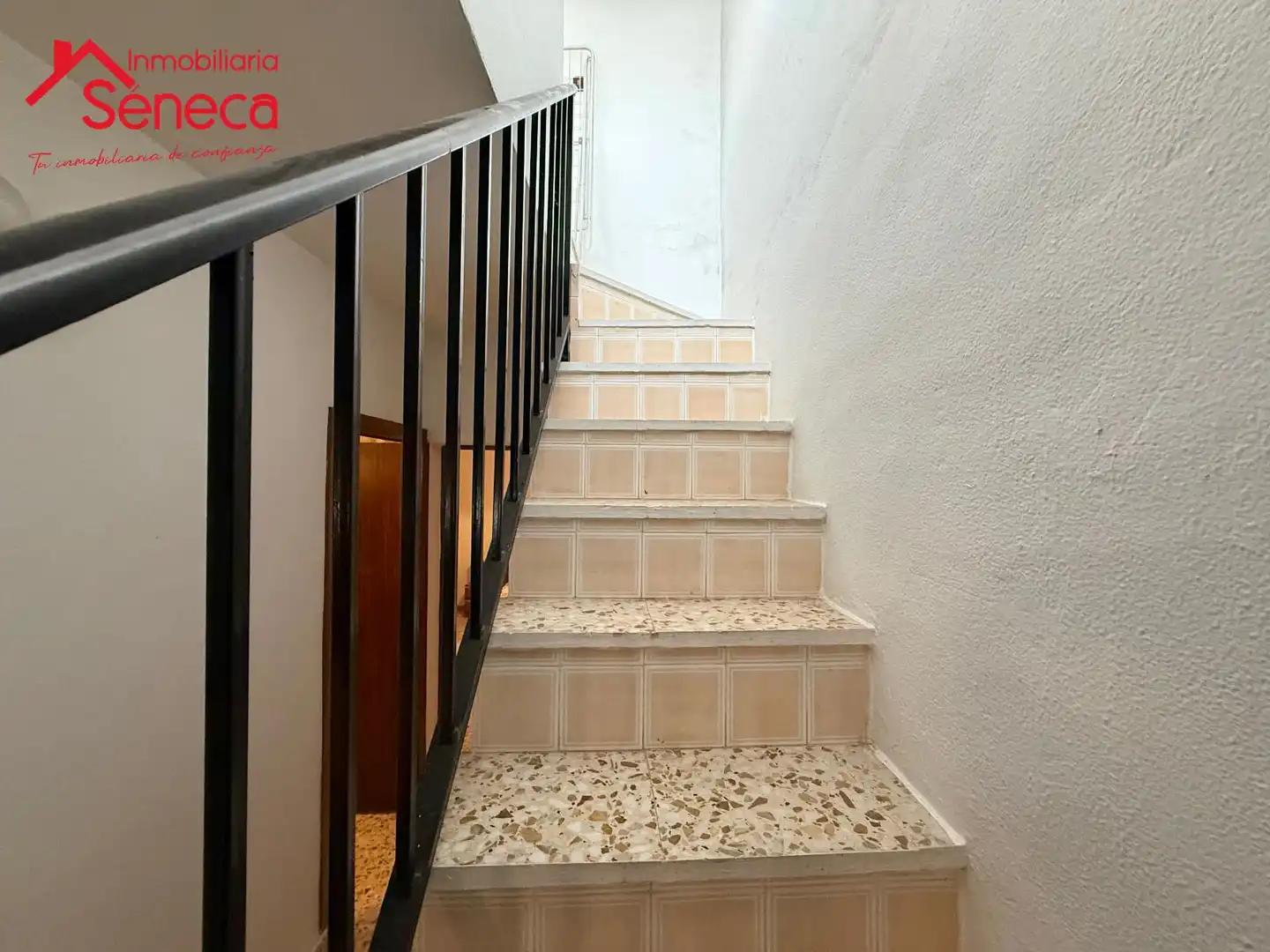 Casa adosada en venda en Córdoba amb Calefacció, Terrassa i Moblat