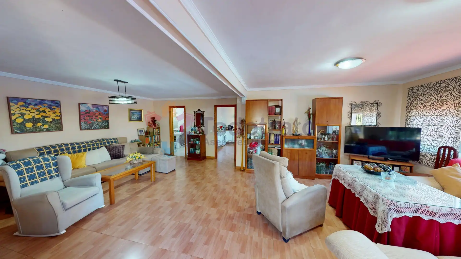 Sala d'estar de Casa o xalet en venda en Alcalá de Guadaira amb Aire condicionat, Jardí privat i Piscina