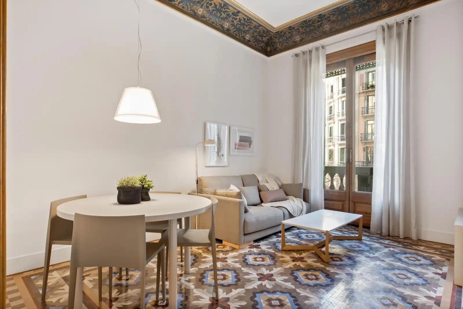 Piso con terraza en alquiler en Rambla CATALUNYA
