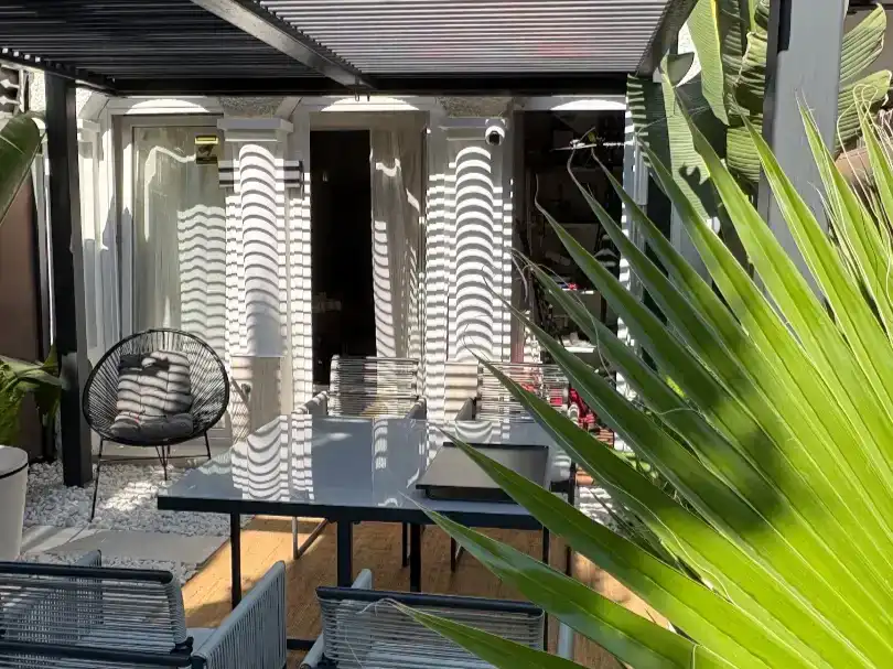 Terrasse von Wohnung zum Verkauf in Marbella mit Klimaanlage, Schwimmbad und Balkon