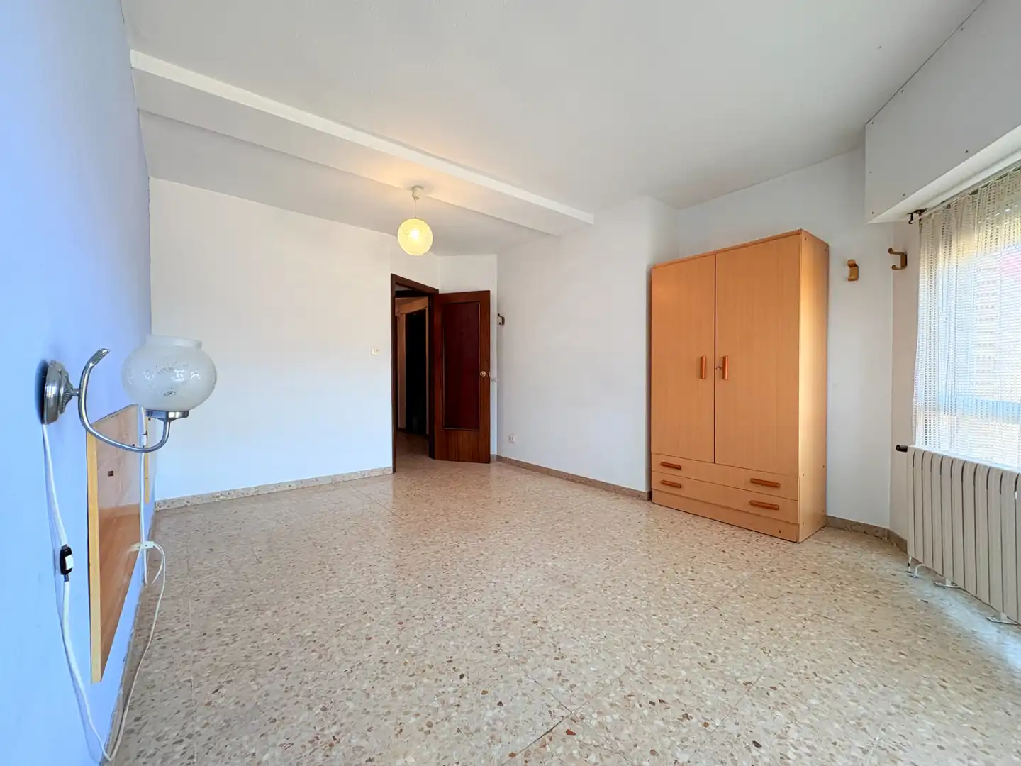 Habitación de Piso en venta en Zuera con Calefacción