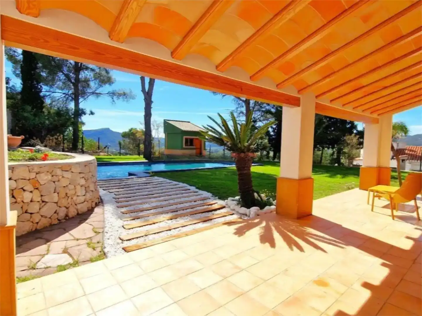 Terrace of Houses for rent in Urbanizaciones