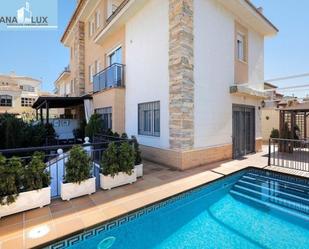 Exterior view of House or chalet for sale in  Granada Capital  with Air Conditioner, Heating and Parquet flooring