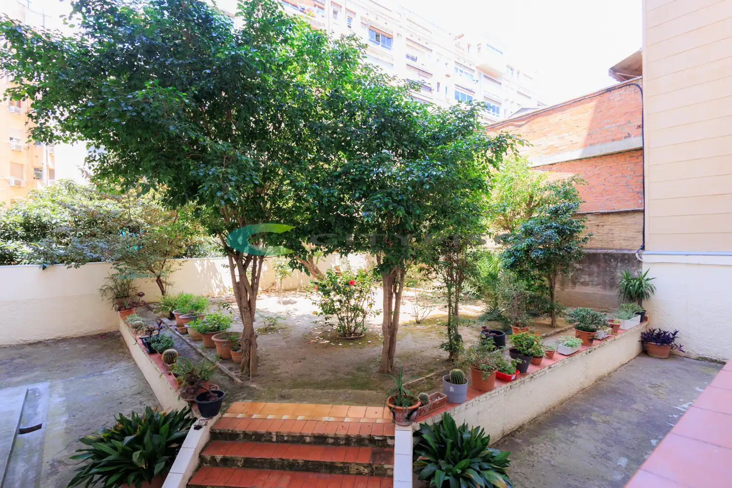 Terrassa de Pis en venda en Barcelona amb Aire condicionat, Traster i Forn