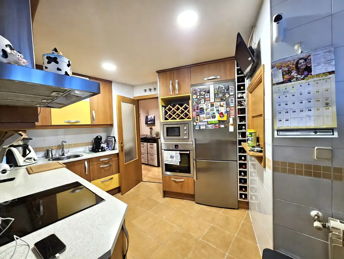 Cocina de Piso en venta en Parla con Aire acondicionado, Calefacción y Jardín privado