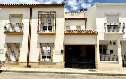 Vista exterior de Casa adosada en venda en Sierra de Yeguas amb Balcó