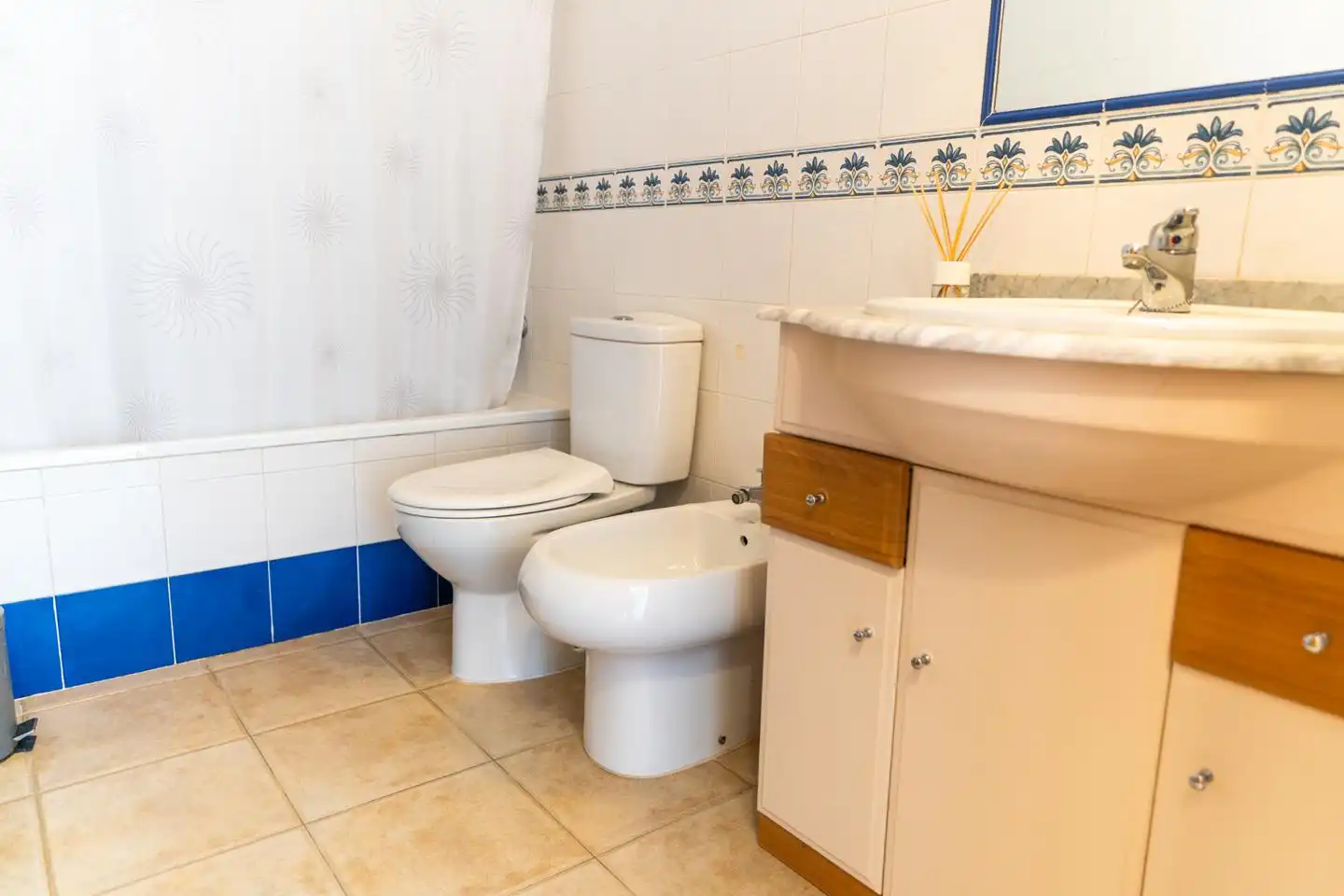 Baño de Casa adosada en venta en Santa Pola con Aire acondicionado, Terraza y Piscina