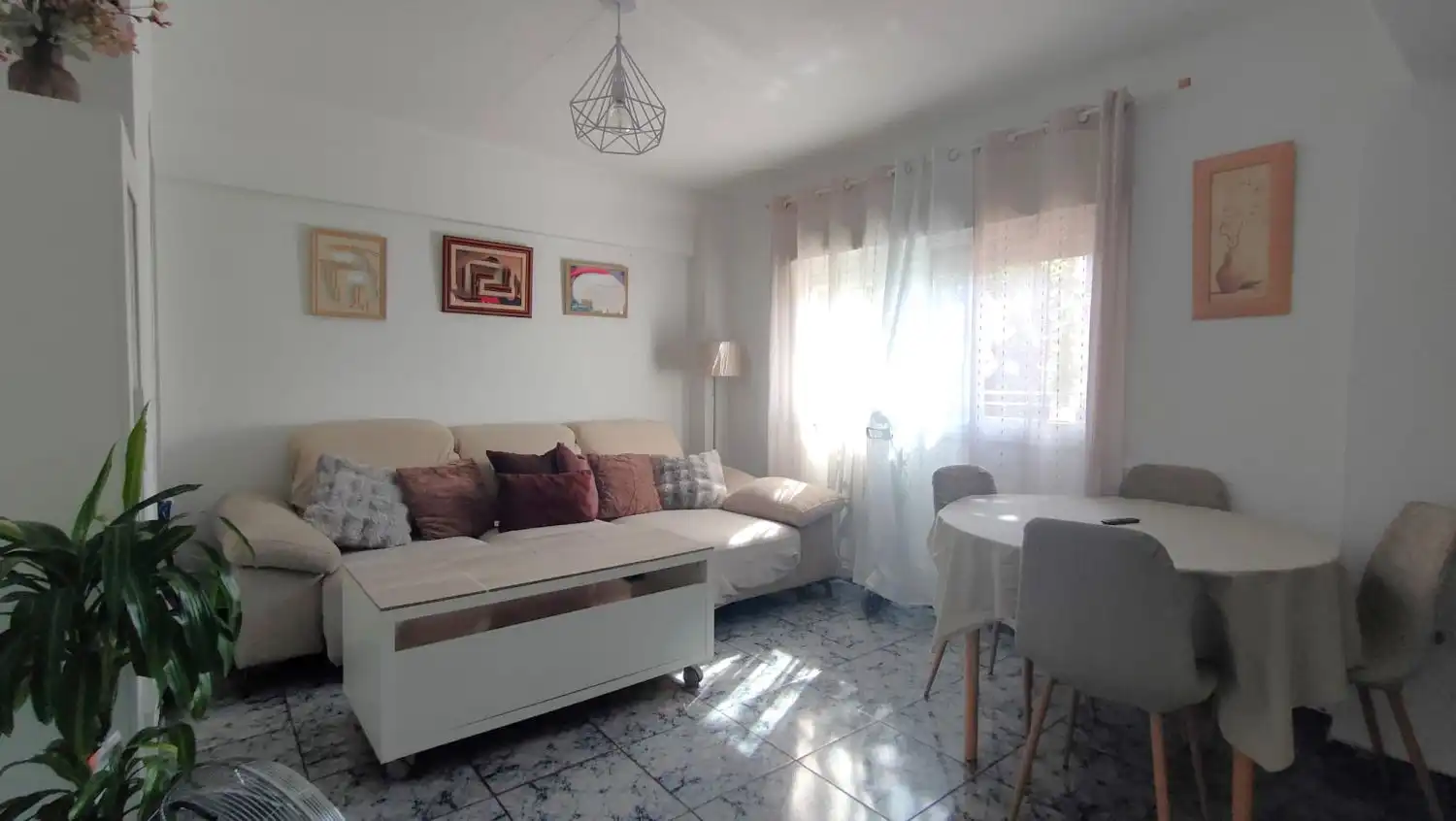 Sala d'estar de Pis en venda en Valdepeñas amb Calefacció