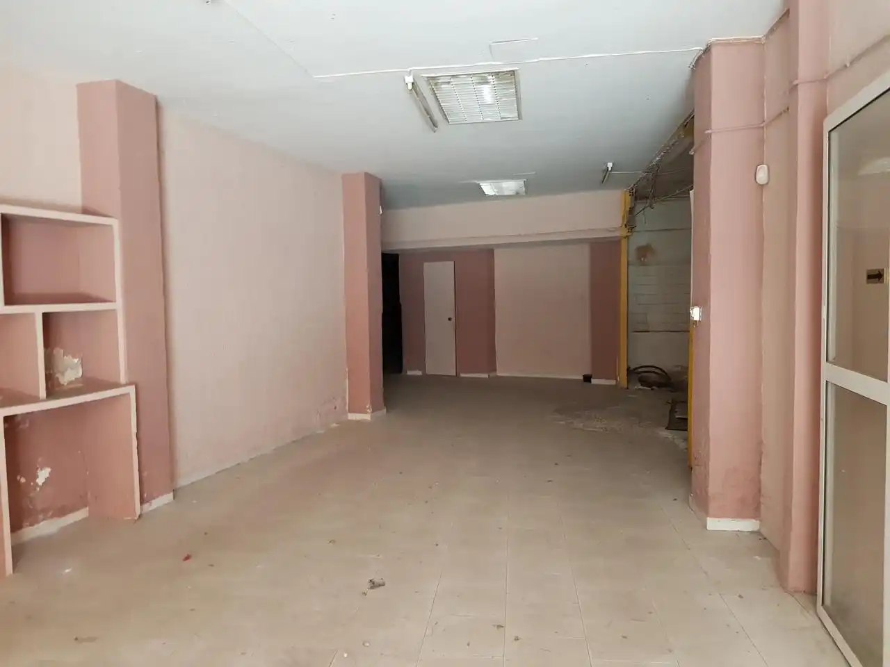 Local comercial en venta en Arroyo, imagen 5