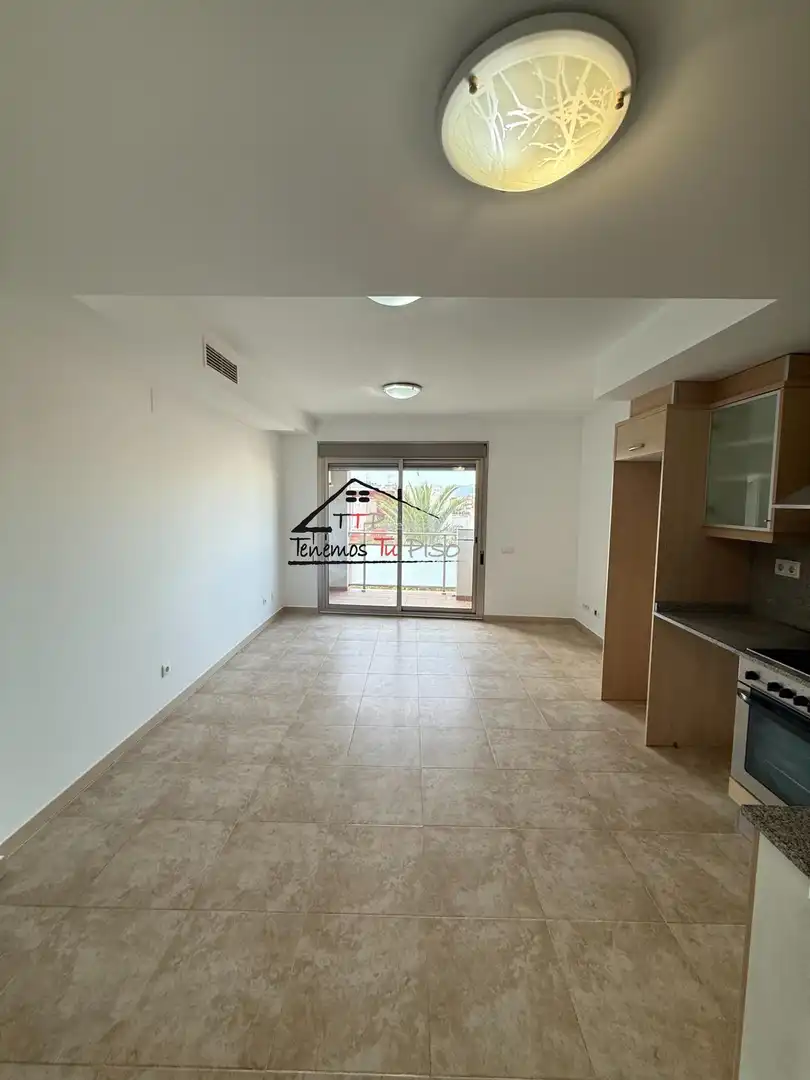 Wohnzimmer von Dachboden zum Verkauf in Benicarló mit Klimaanlage, Terrasse und Balkon