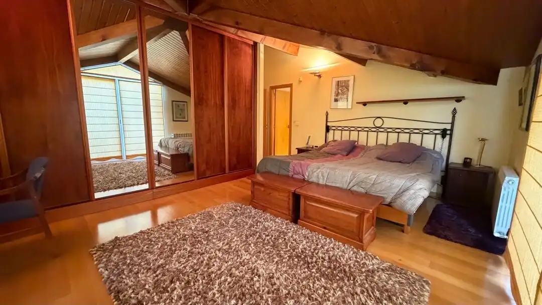 Dormitori de Casa o xalet en venda en Vitoria - Gasteiz amb Calefacció, Jardí privat i Terrassa