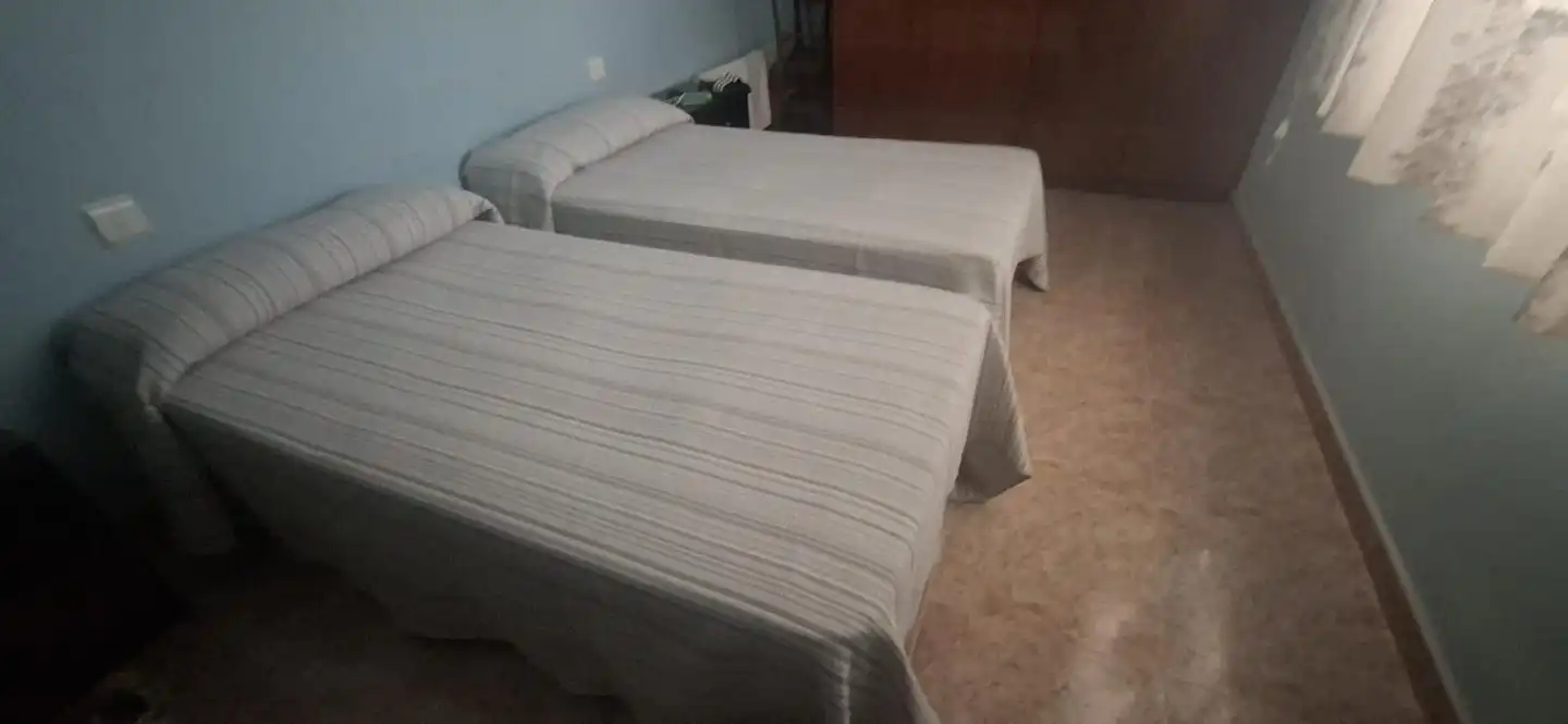 Habitación de Piso de alquiler en Plasencia con Terraza y Amueblado