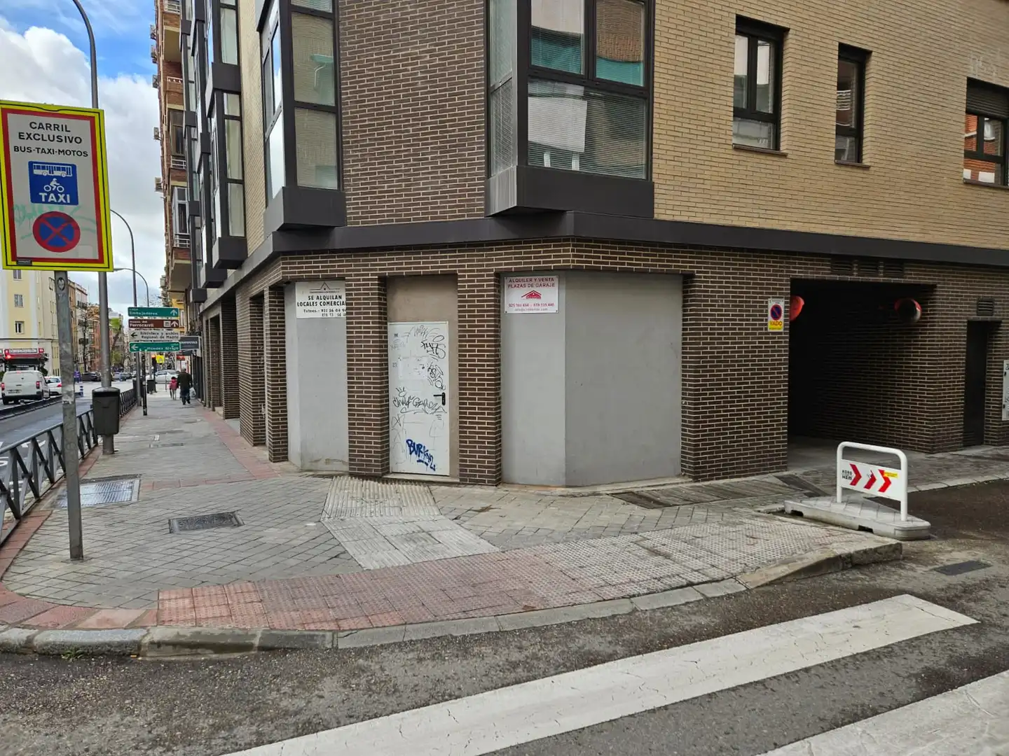Einzelparkplatz mit Aufzug zum Verkauf in Calle de la Batalla del Salado 22