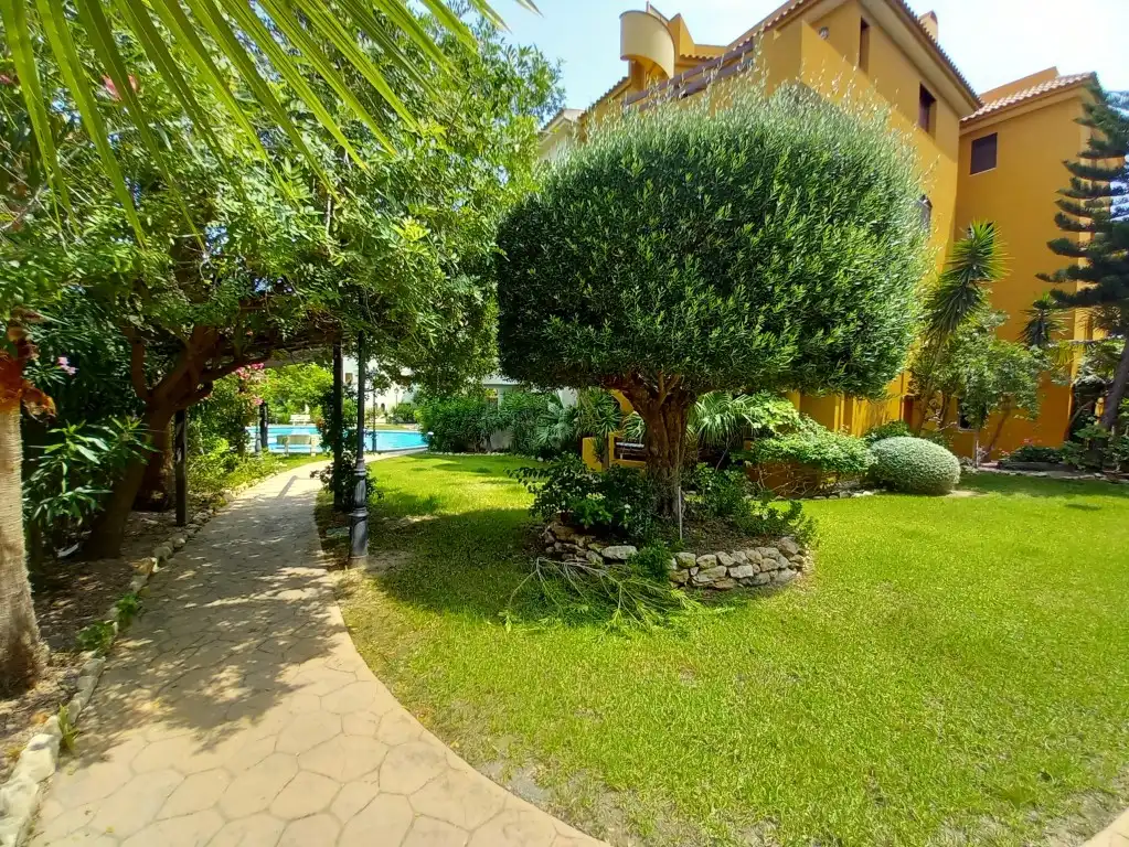 Garden of Attic for sale in Torrevieja  with Air Conditioner, Terrace and Storage room