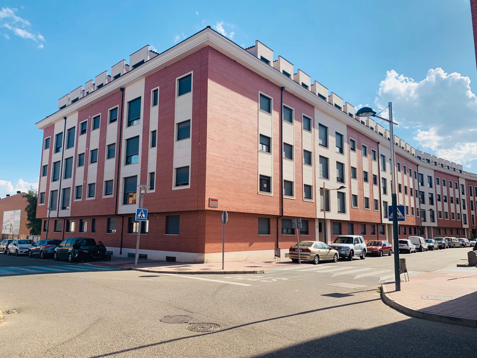 Exterior view of Apartment for sale in Cistérniga  with Heating, Parquet flooring and Storage room