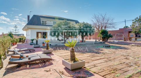 Foto 2 de Casa o chalet en venta en Avinguda Dels Ametllers, 18, Mas Ram, Badalona