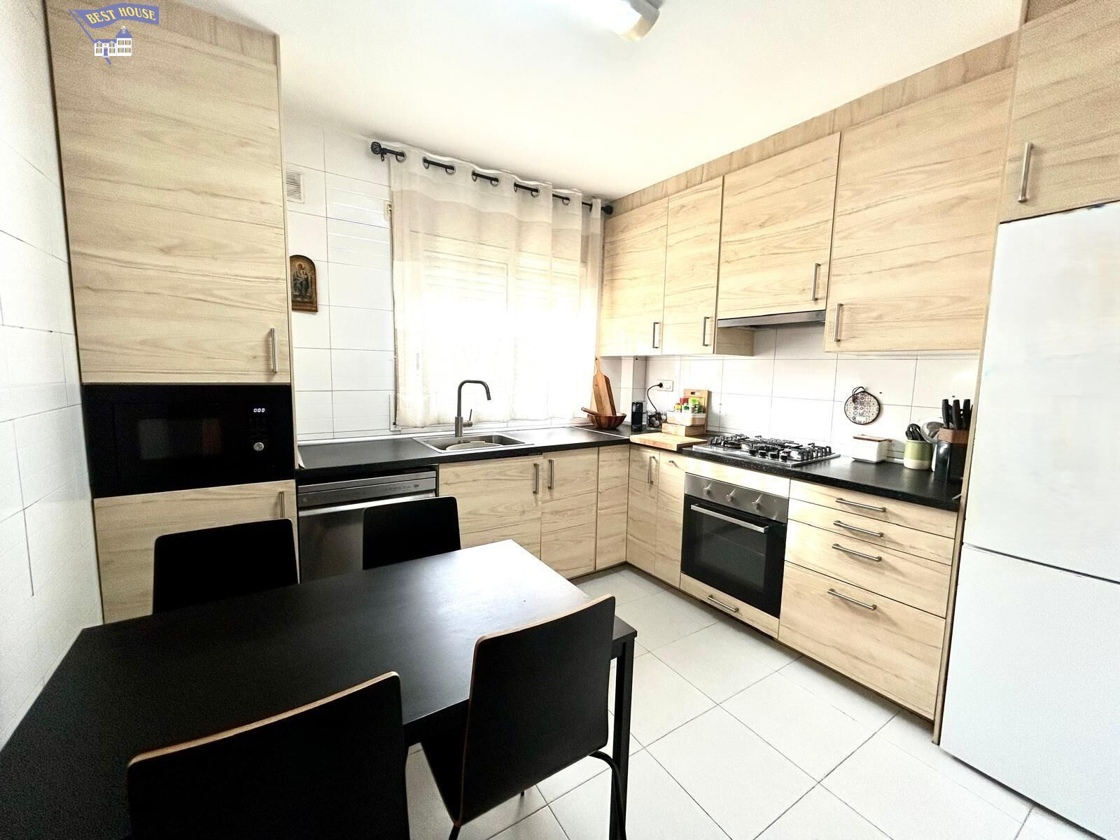 Kitchen of Single-family semi-detached for sale in Sant Cugat del Vallès  with Heating, Private garden and Terrace