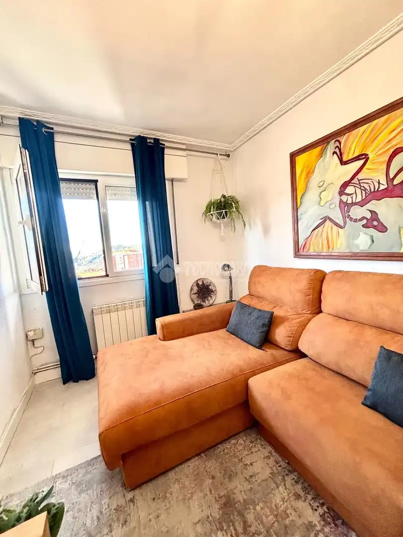 Sala d'estar de Pis en venda en Ibaiondo