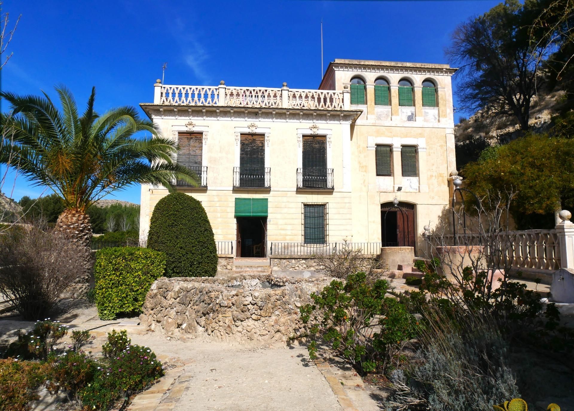 Exterior view of House or chalet for sale in Mula  with Private garden, Terrace and Balcony