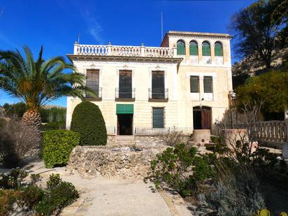 Vista exterior de Casa o xalet en venda en Mula amb Terrassa i Balcó