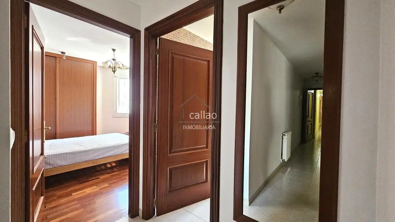 Wohnung zum Verkauf in Narón mit Heizung, Abstellraum und Möbliert
